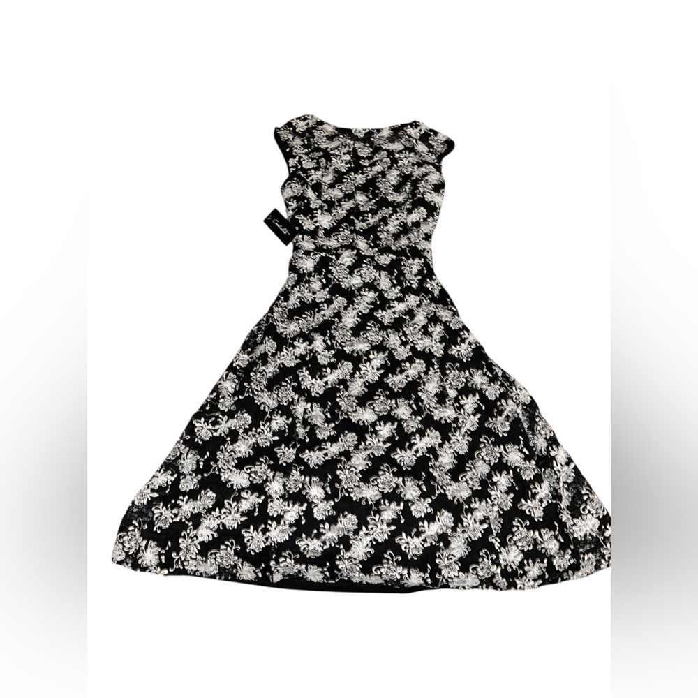 Candie's Black and White Floral Maxi Dress